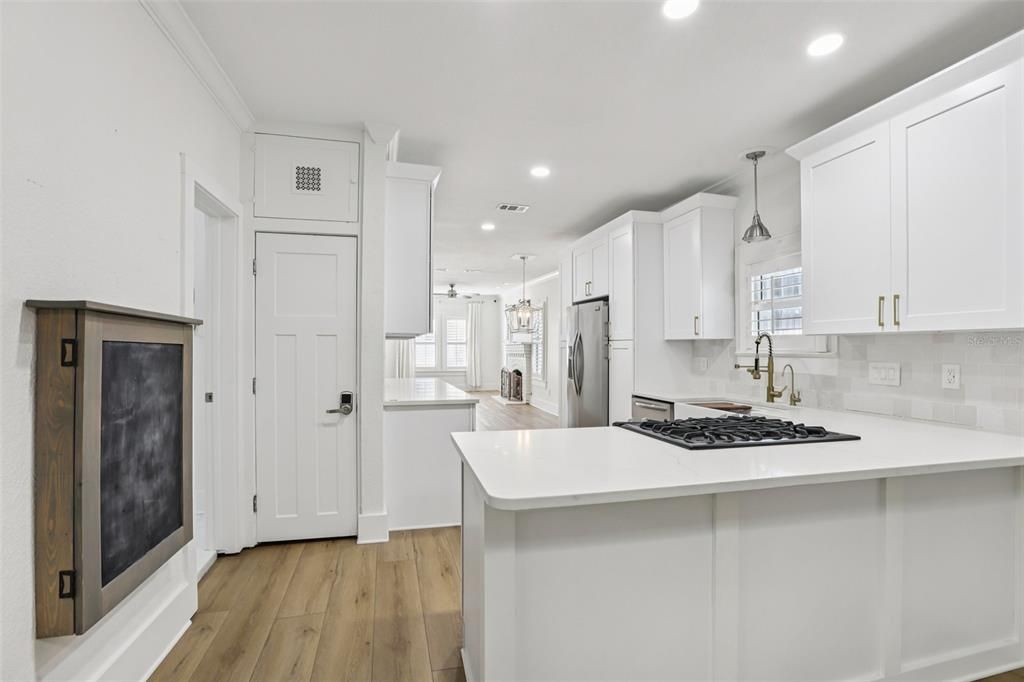 For Sale: $624,900 (3 beds, 2 baths, 1457 Square Feet)