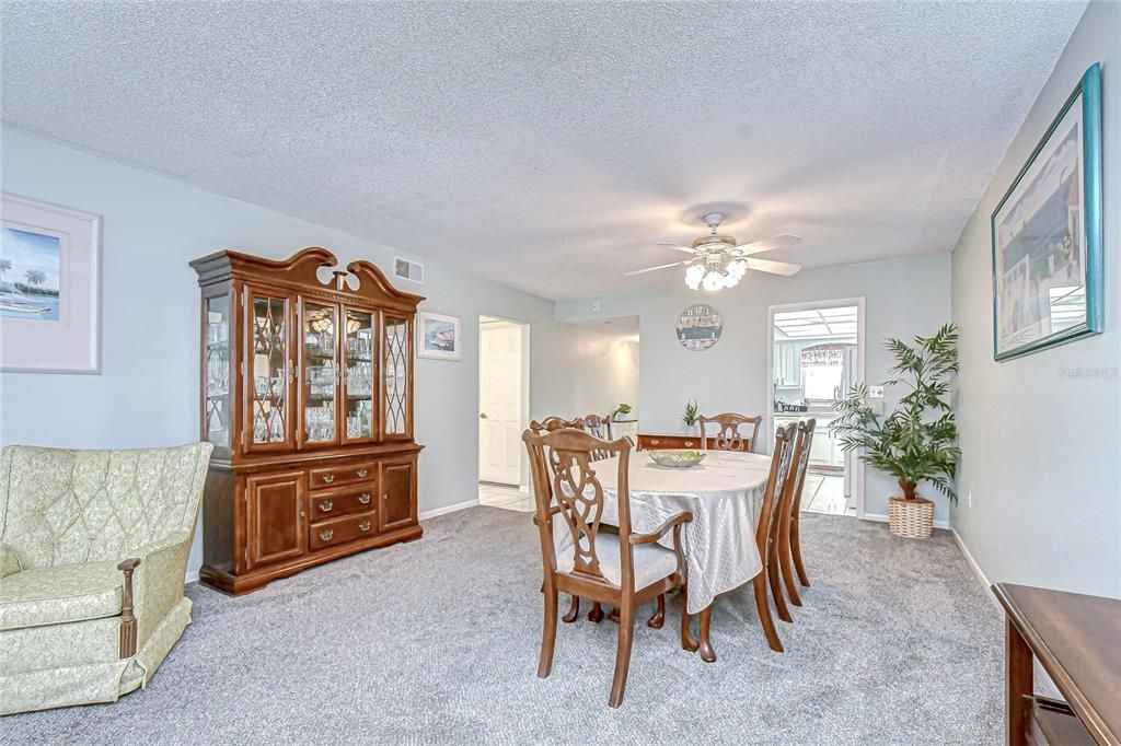 For Sale: $360,000 (2 beds, 2 baths, 1350 Square Feet)