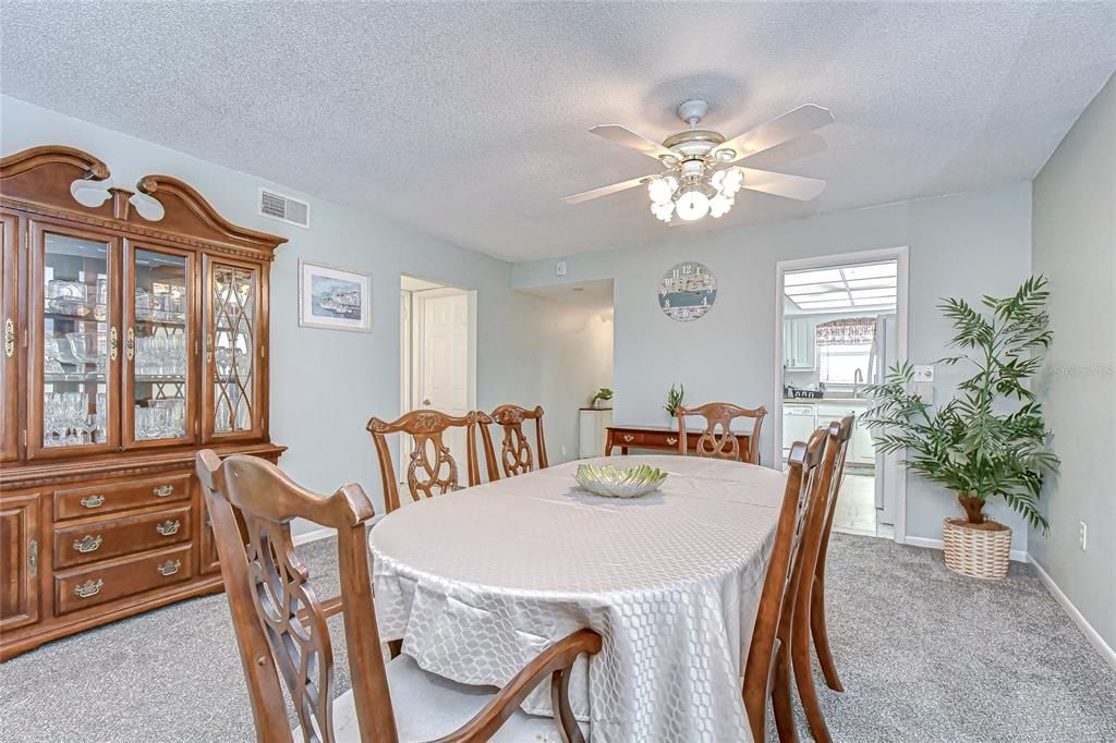 For Sale: $360,000 (2 beds, 2 baths, 1350 Square Feet)