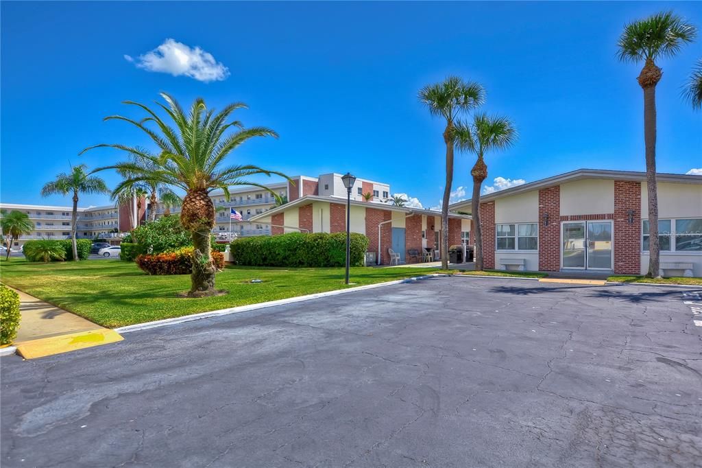 For Sale: $360,000 (2 beds, 2 baths, 1350 Square Feet)