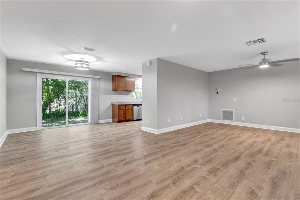 待售: $425,000 (3 贝兹, 2 浴室, 1548 平方英尺)