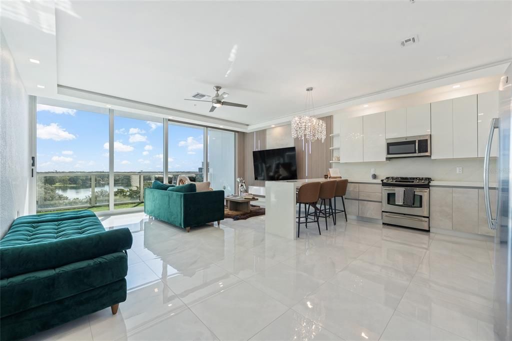 For Rent: $2,950 (1 beds, 1 baths, 891 Square Feet)