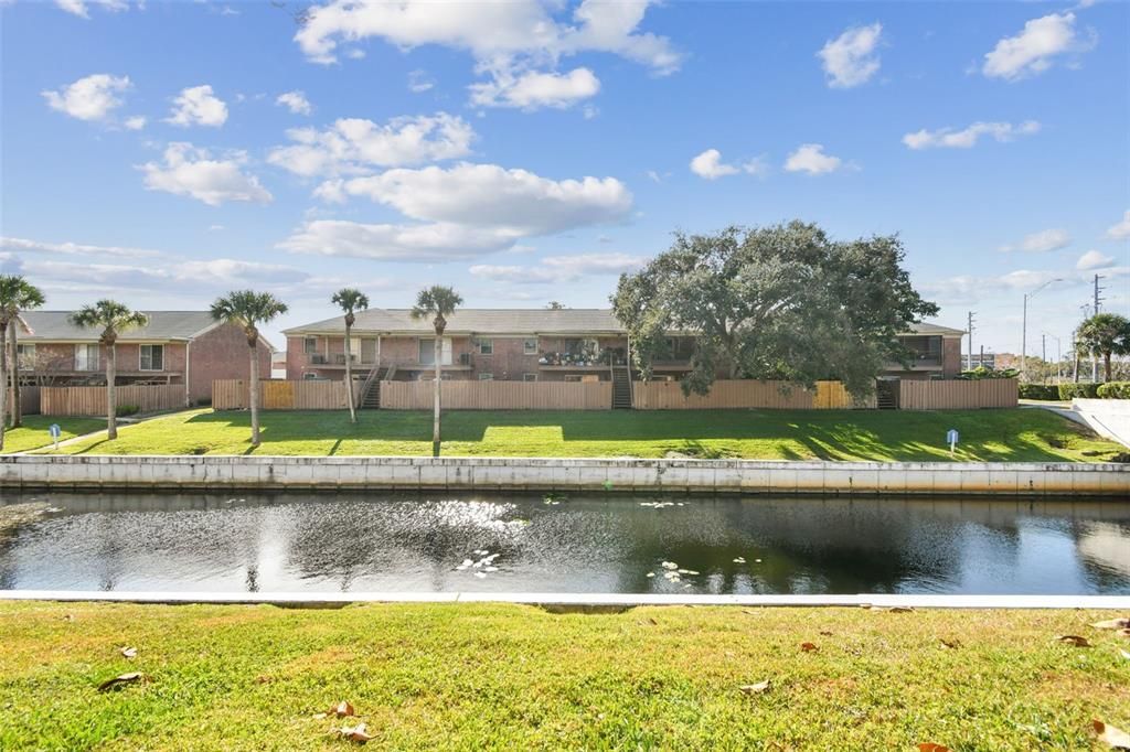 На продажу: $199,000 (2 спален, 2 ванн, 1248 Квадратных фут)