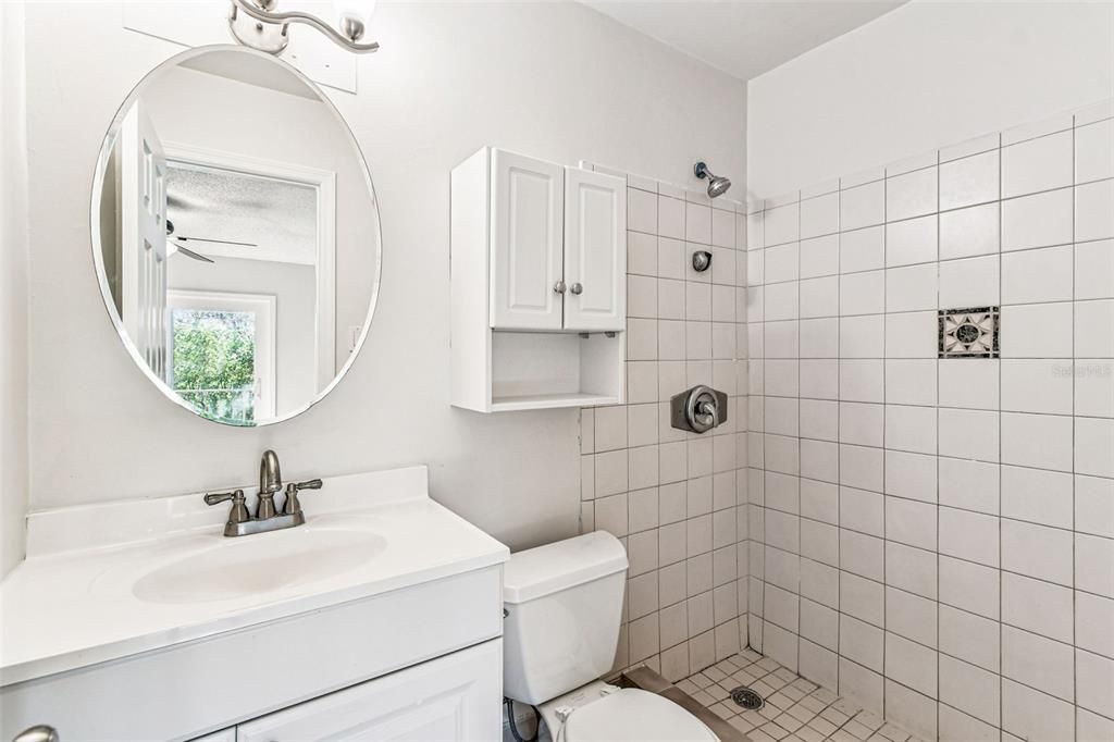 На продажу: $199,000 (2 спален, 2 ванн, 1248 Квадратных фут)