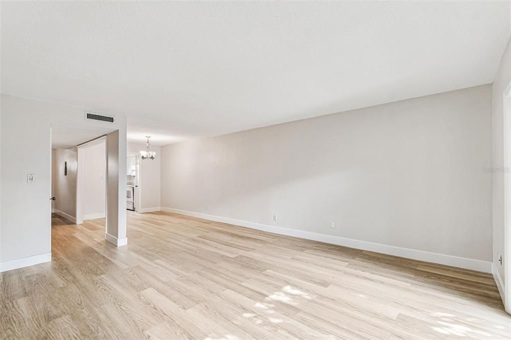 На продажу: $199,000 (2 спален, 2 ванн, 1248 Квадратных фут)