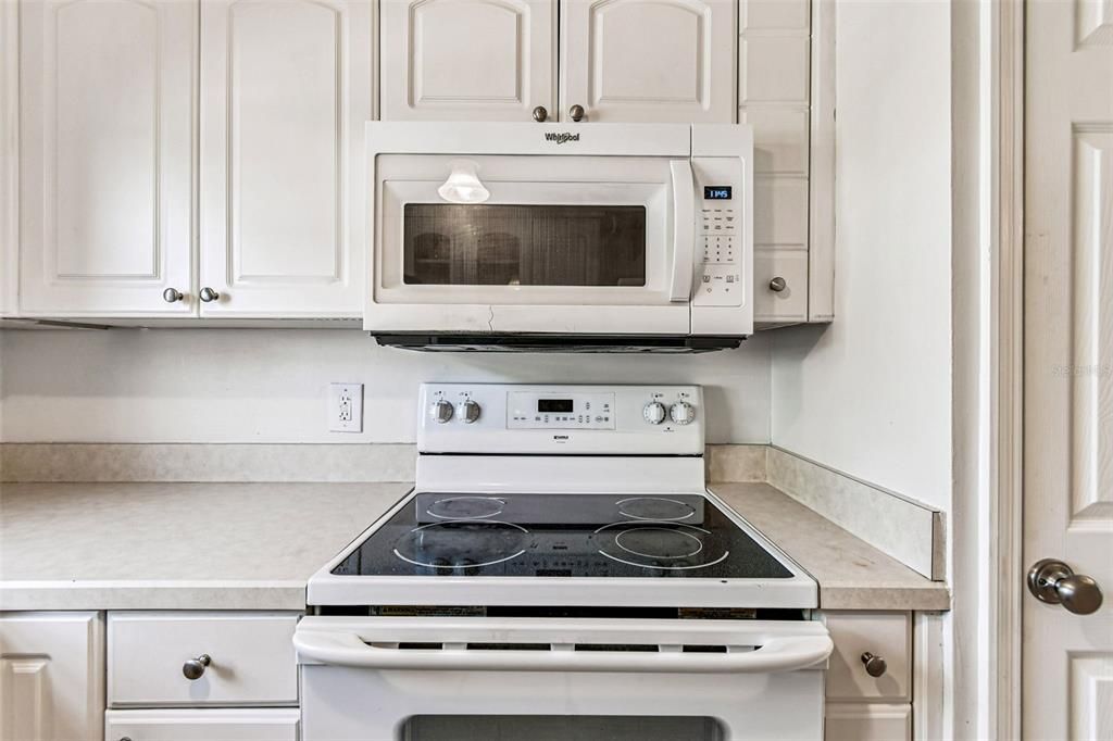 На продажу: $199,000 (2 спален, 2 ванн, 1248 Квадратных фут)