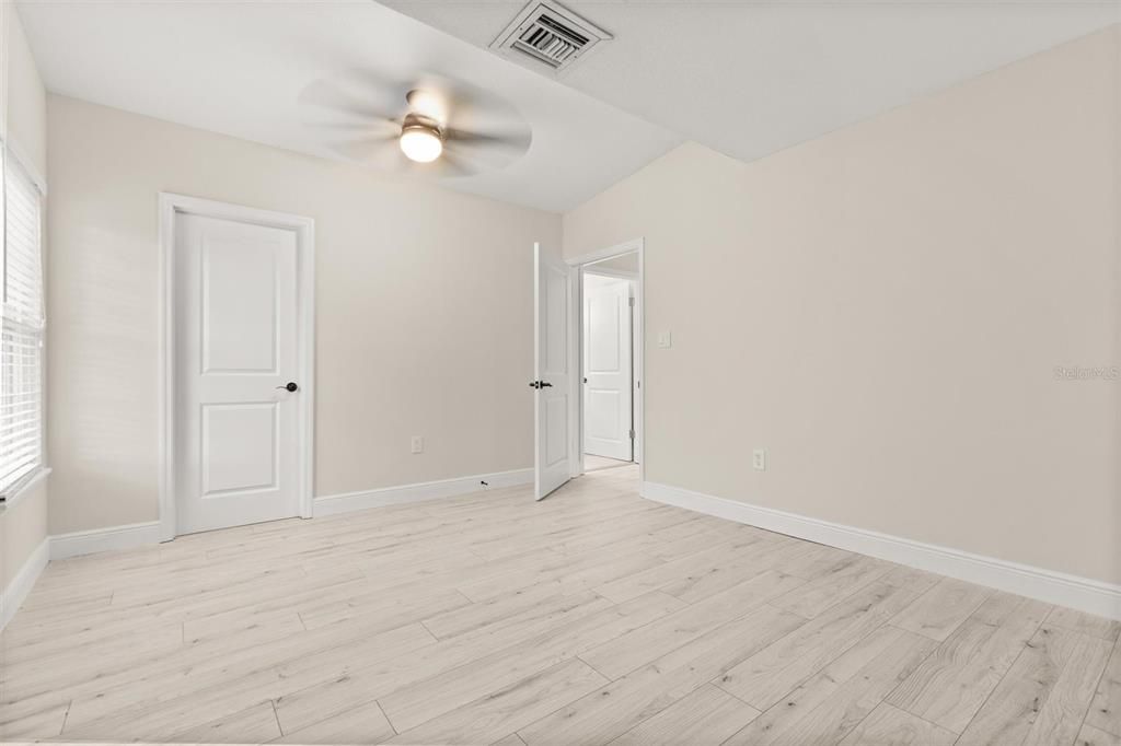 En Venta: $679,900 (4 camas, 2 baños, 2507 Pies cuadrados)