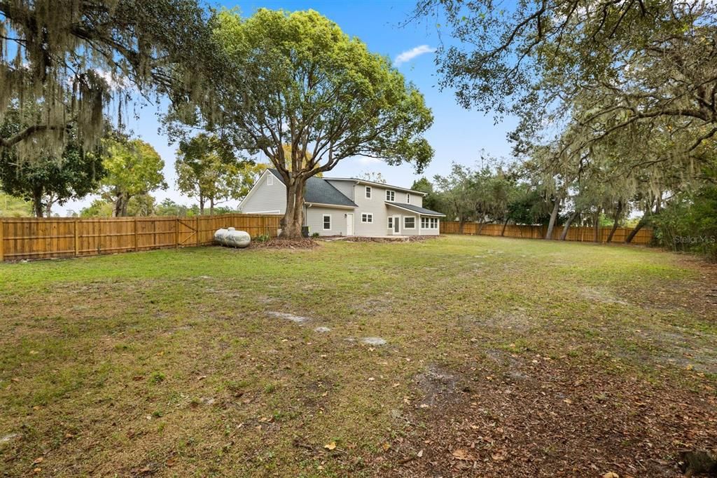 En Venta: $679,900 (4 camas, 2 baños, 2507 Pies cuadrados)