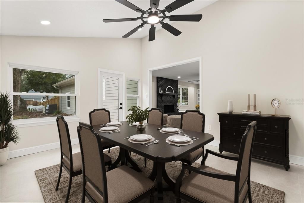 En Venta: $679,900 (4 camas, 2 baños, 2507 Pies cuadrados)