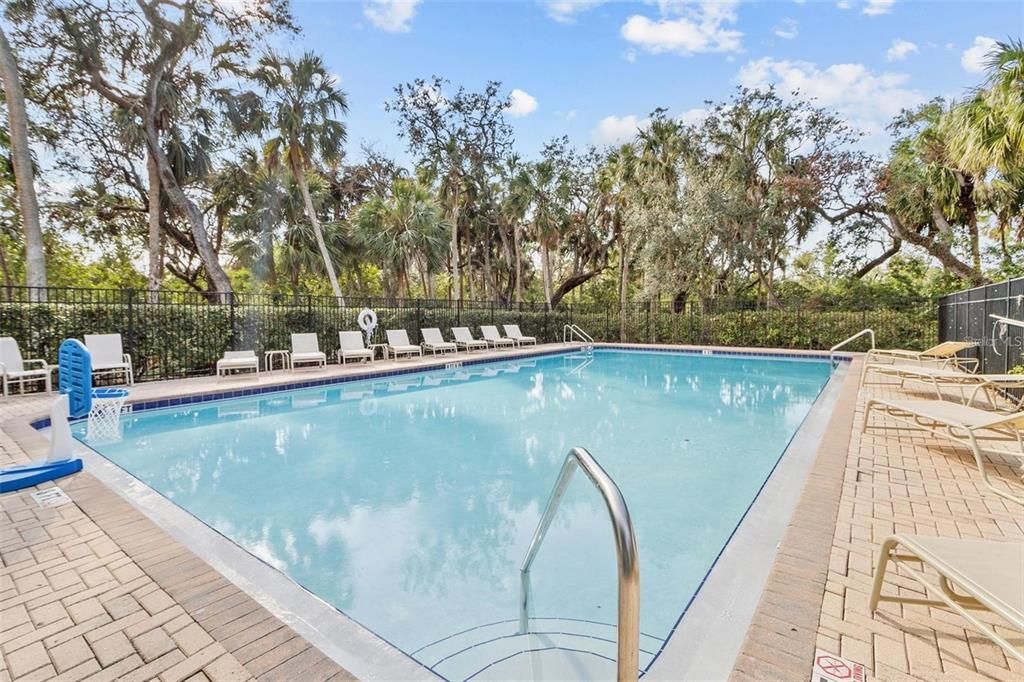 For Rent: $3,350 (4 beds, 3 baths, 2077 Square Feet)