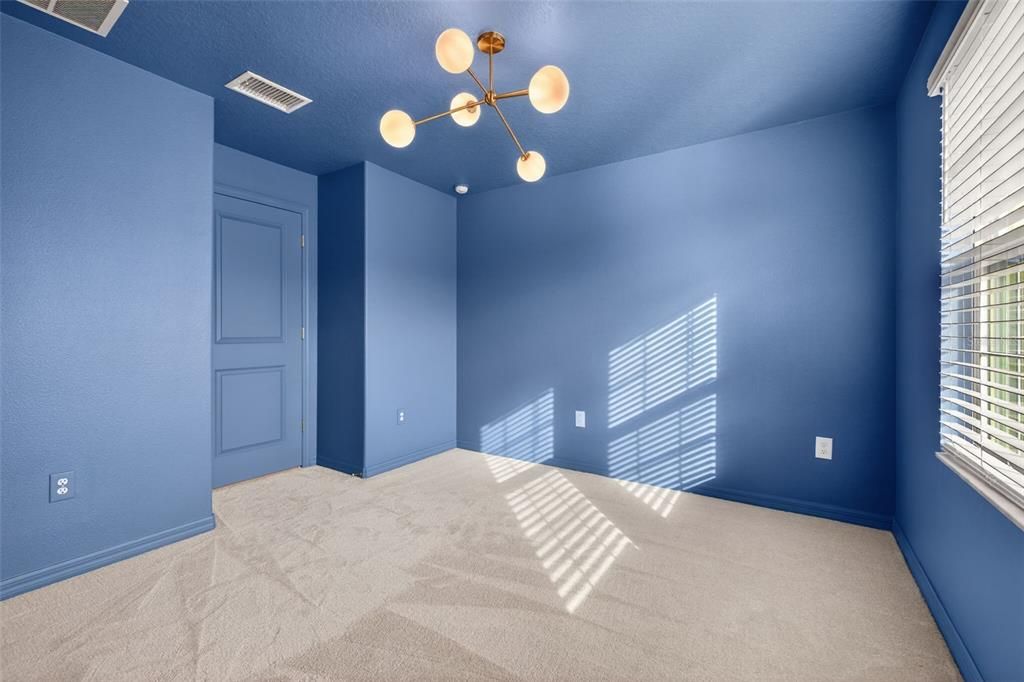 For Rent: $3,350 (4 beds, 3 baths, 2077 Square Feet)