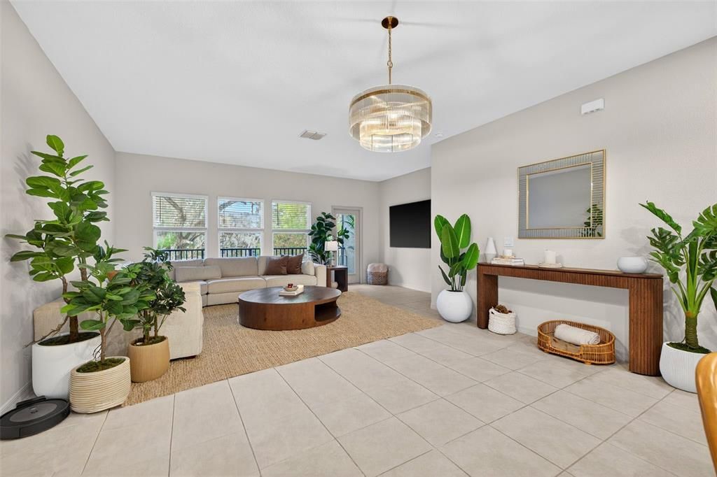 For Rent: $3,350 (4 beds, 3 baths, 2077 Square Feet)