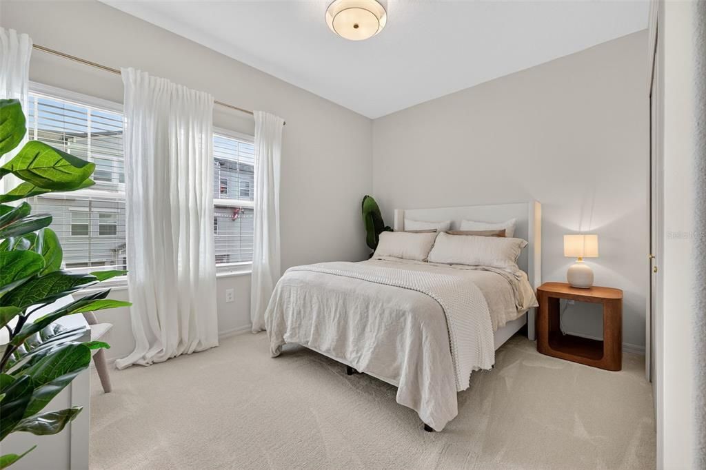 For Rent: $3,350 (4 beds, 3 baths, 2077 Square Feet)