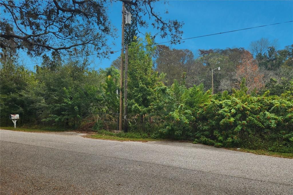 На продажу: $115,000 (3.13 acres)