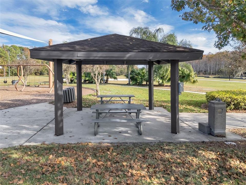 En Renta: $4,000 (5 camas, 3 baños, 2630 Pies cuadrados)