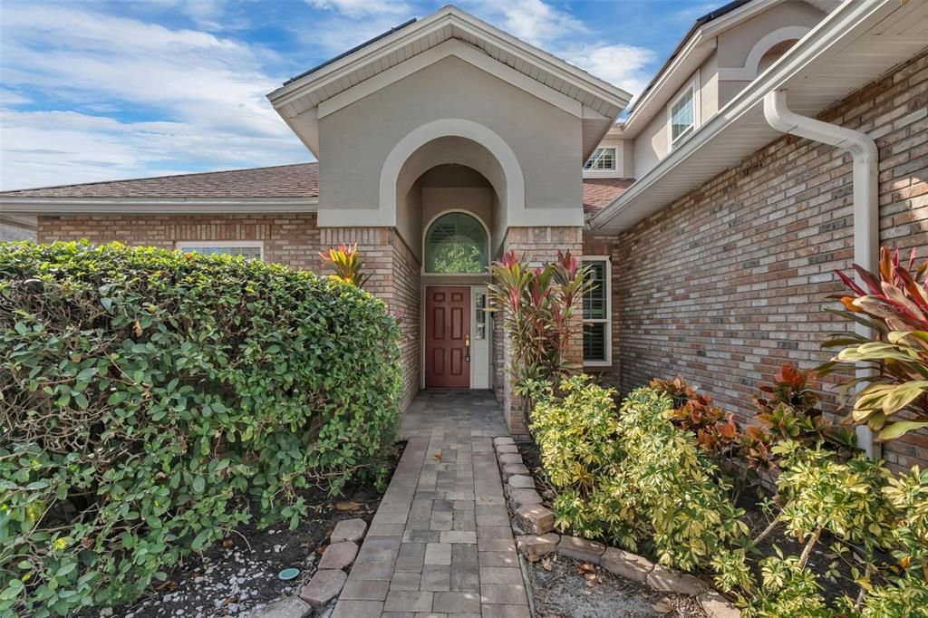 En Renta: $4,000 (5 camas, 3 baños, 2630 Pies cuadrados)