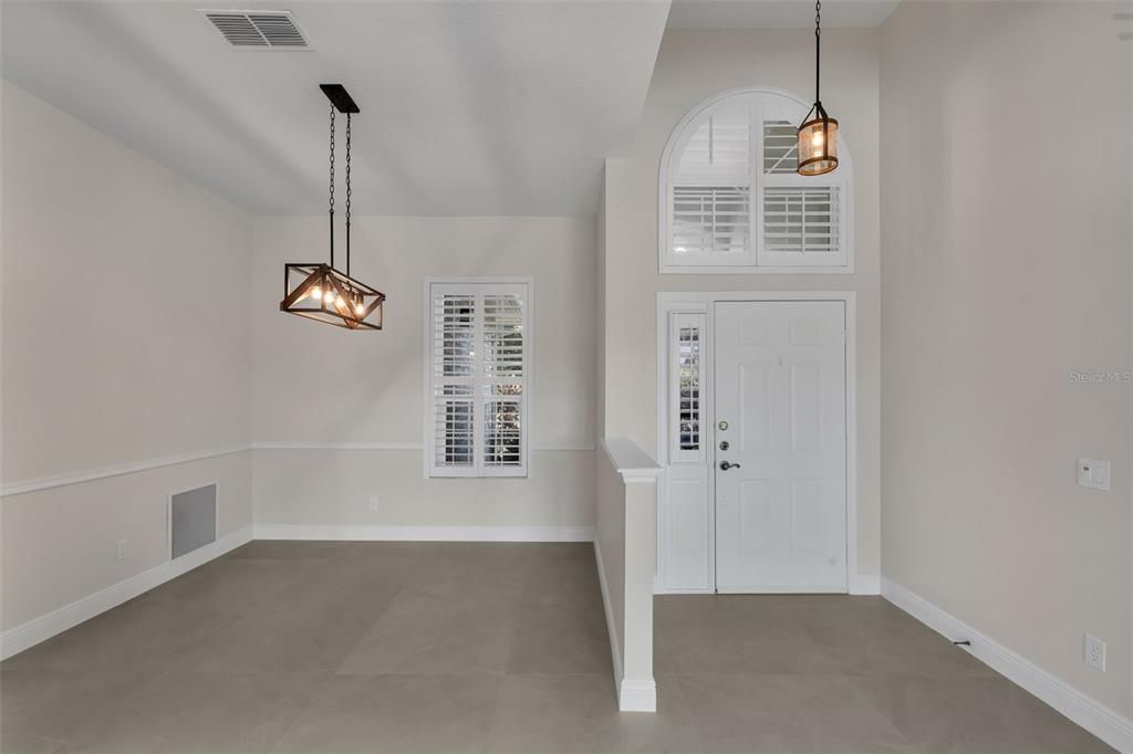 En Renta: $4,000 (5 camas, 3 baños, 2630 Pies cuadrados)