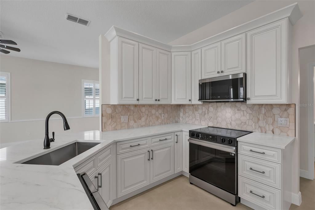 En Renta: $4,000 (5 camas, 3 baños, 2630 Pies cuadrados)