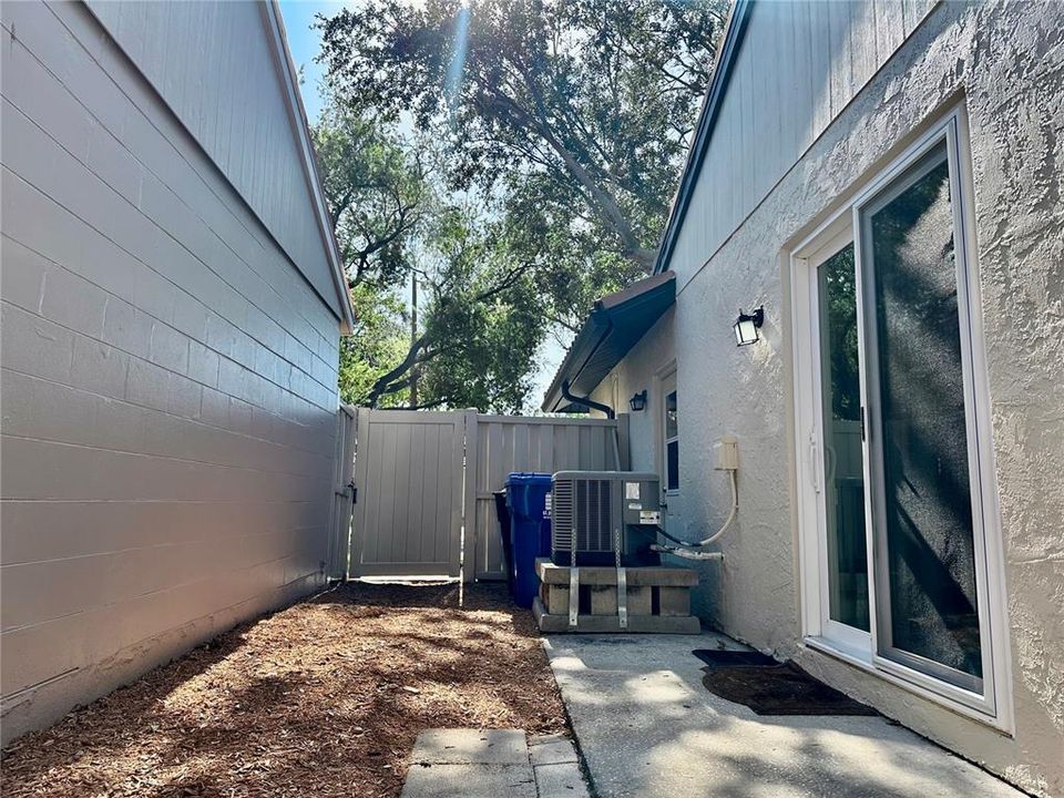 待售: $650,000 (3 贝兹, 2 浴室, 1558 平方英尺)