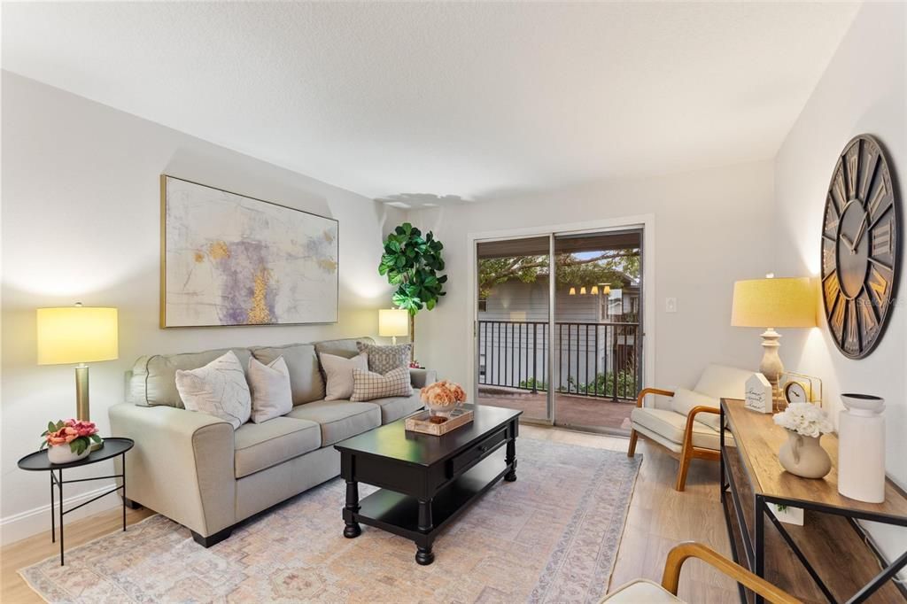 For Sale: $119,000 (1 beds, 1 baths, 670 Square Feet)