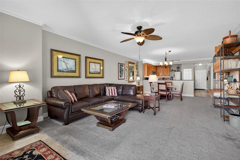 На продажу: $589,900 (2 спален, 2 ванн, 1455 Квадратных фут)