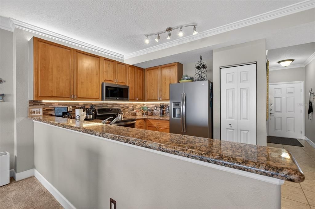 На продажу: $589,900 (2 спален, 2 ванн, 1455 Квадратных фут)