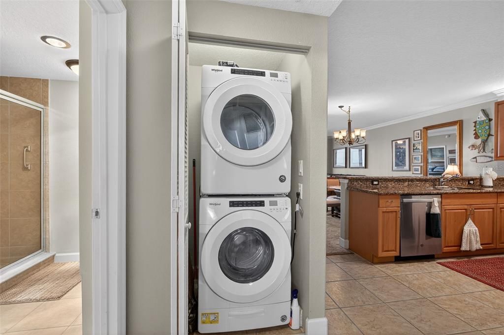 На продажу: $589,900 (2 спален, 2 ванн, 1455 Квадратных фут)