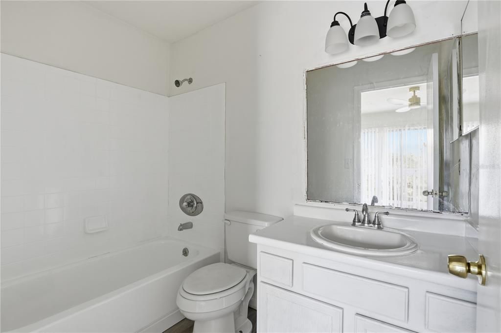 待售: $164,900 (2 贝兹, 2 浴室, 1168 平方英尺)