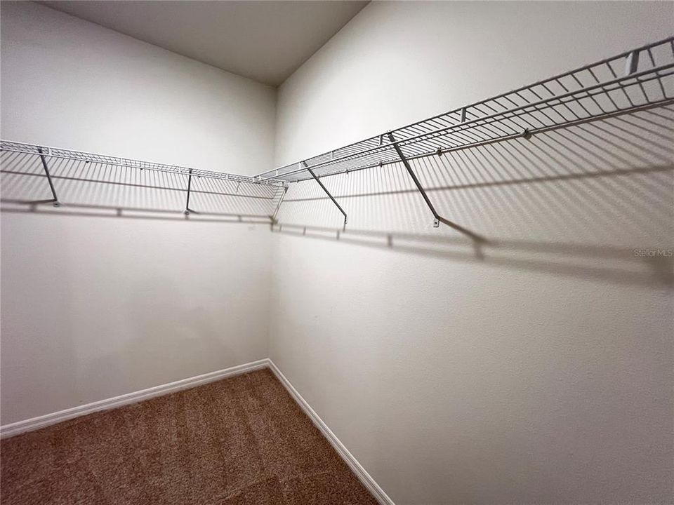 For Rent: $2,249 (4 beds, 2 baths, 1841 Square Feet)