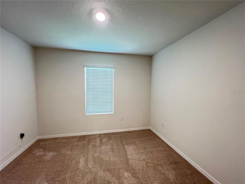 For Rent: $2,249 (4 beds, 2 baths, 1841 Square Feet)