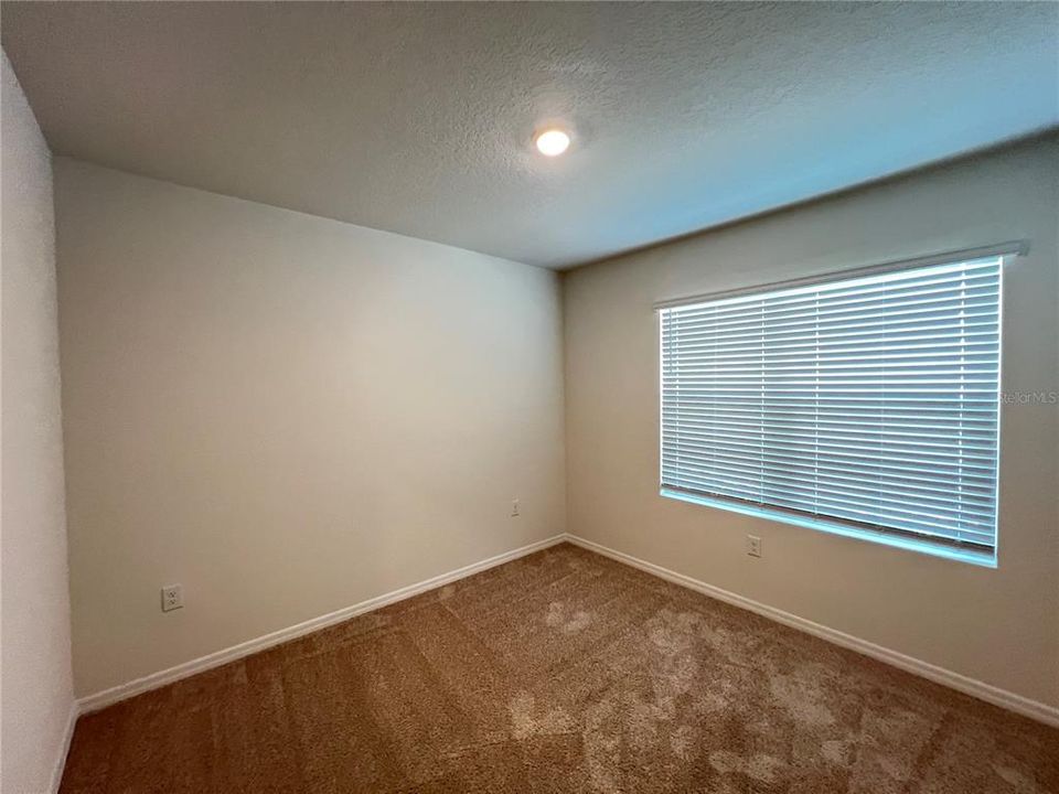 For Rent: $2,249 (4 beds, 2 baths, 1841 Square Feet)