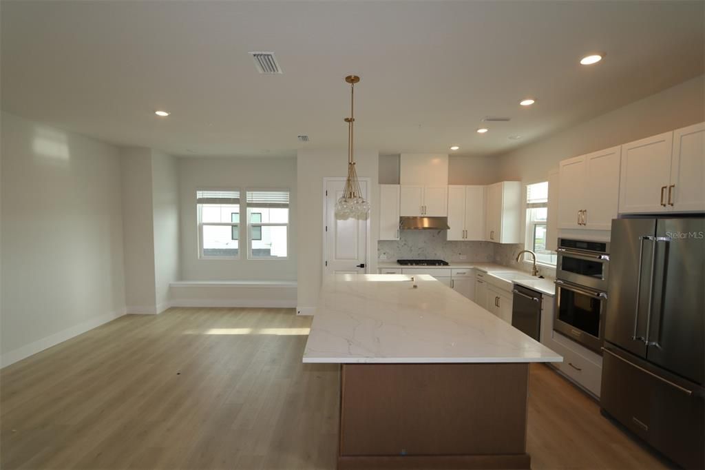 For Sale: $734,990 (2 beds, 3 baths, 2332 Square Feet)