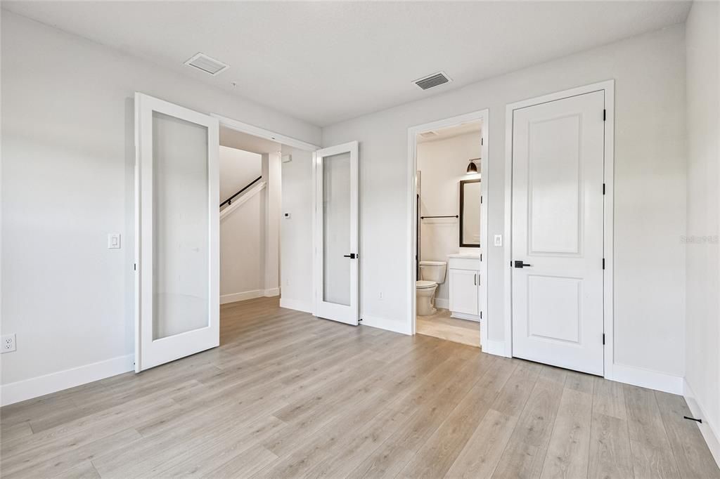 На продажу: $734,990 (2 спален, 3 ванн, 2332 Квадратных фут)