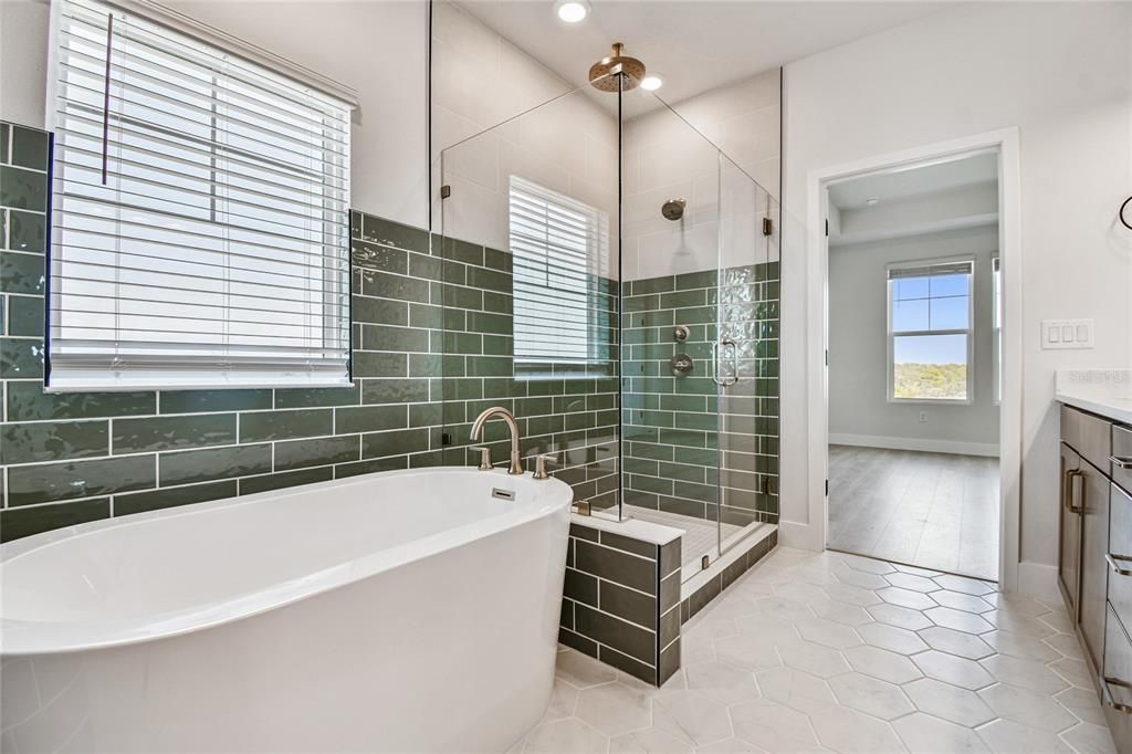 На продажу: $734,990 (2 спален, 3 ванн, 2332 Квадратных фут)