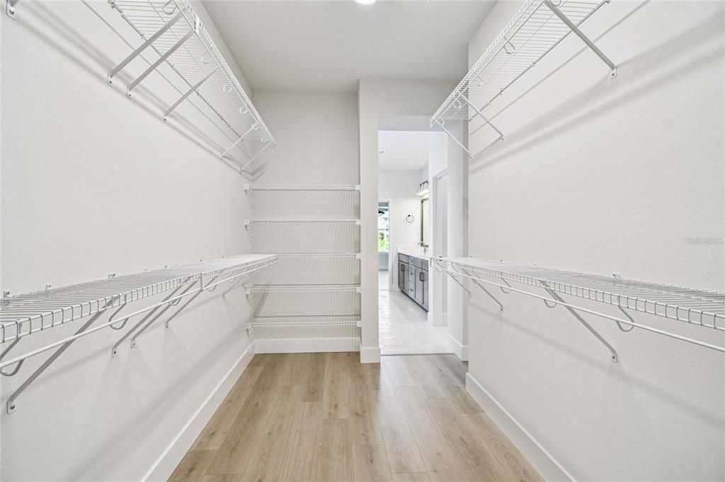 На продажу: $734,990 (2 спален, 3 ванн, 2332 Квадратных фут)