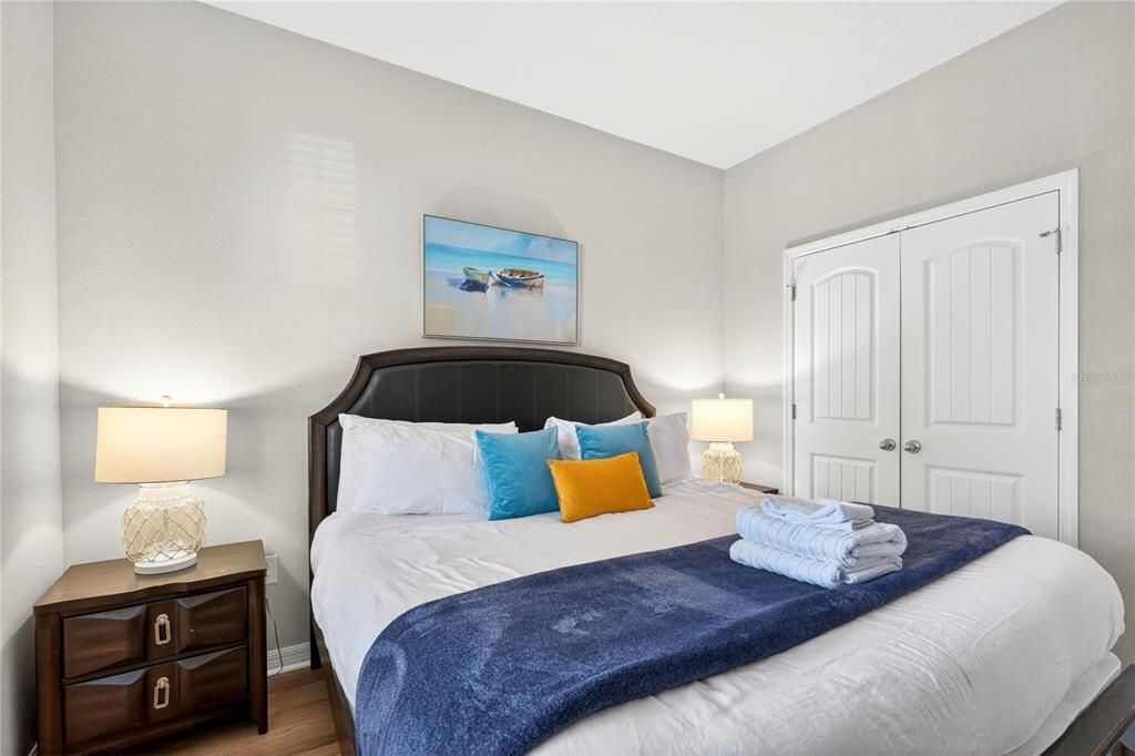 待售: $449,900 (5 贝兹, 5 浴室, 2460 平方英尺)