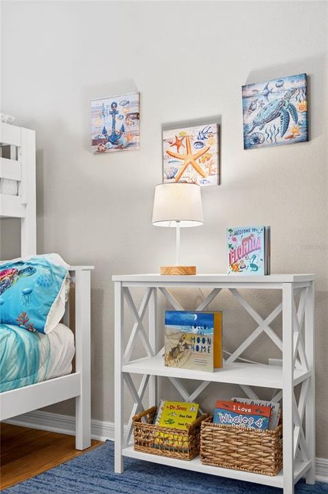 待售: $449,900 (5 贝兹, 5 浴室, 2460 平方英尺)