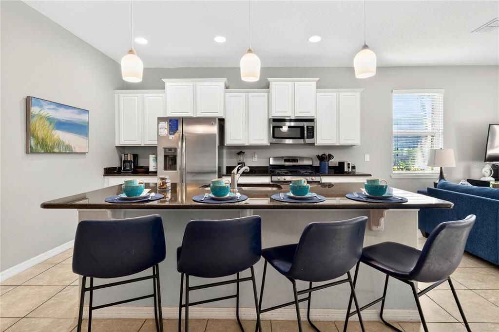 待售: $449,900 (5 贝兹, 5 浴室, 2460 平方英尺)