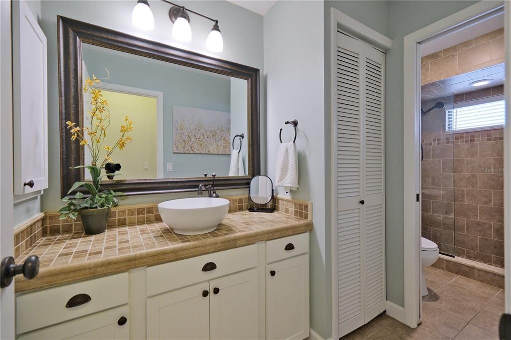 For Sale: $489,000 (3 beds, 2 baths, 2202 Square Feet)