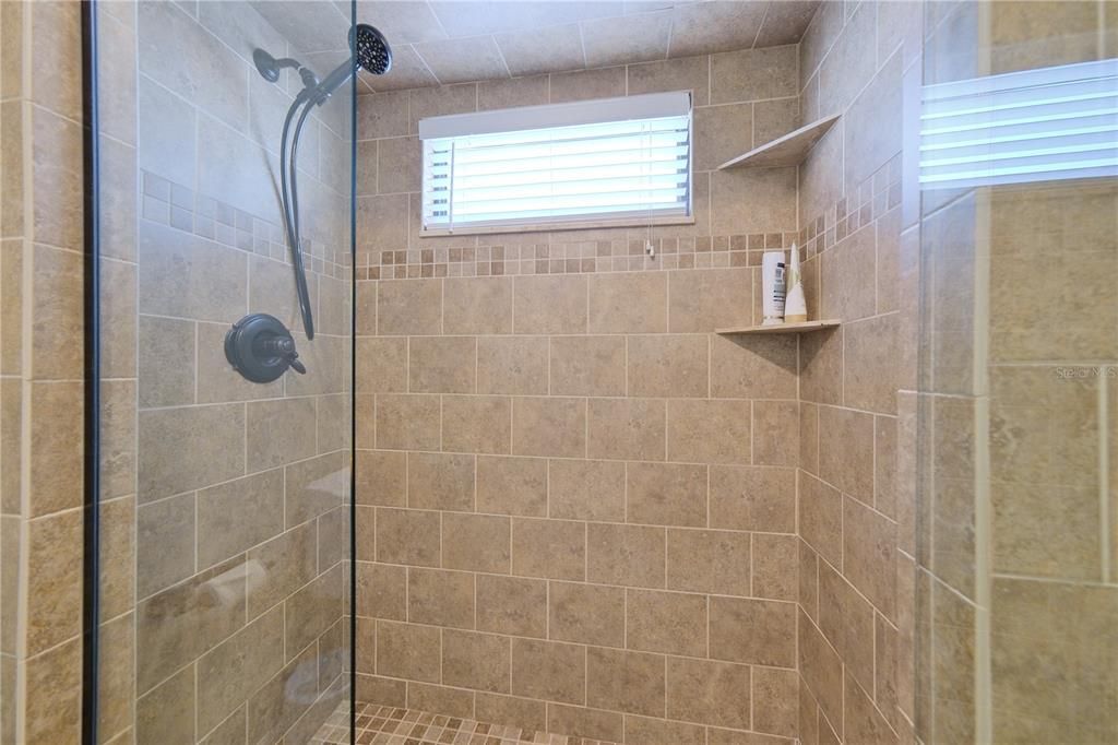 For Sale: $489,000 (3 beds, 2 baths, 2202 Square Feet)