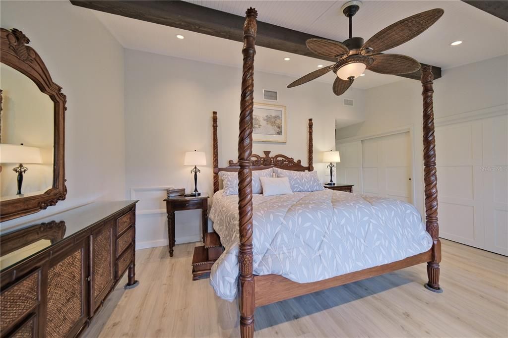 For Sale: $489,000 (3 beds, 2 baths, 2202 Square Feet)