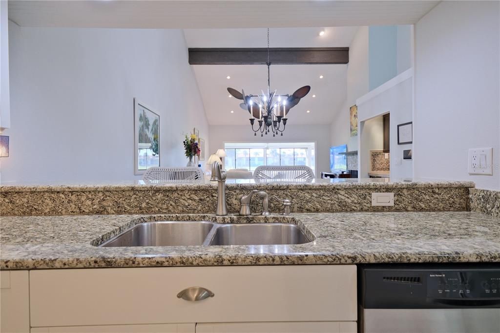 For Sale: $489,000 (3 beds, 2 baths, 2202 Square Feet)