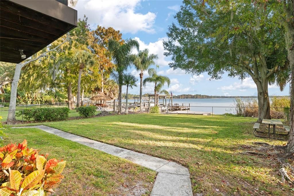 En Venta: $575,000 (4 camas, 4 baños, 3453 Pies cuadrados)