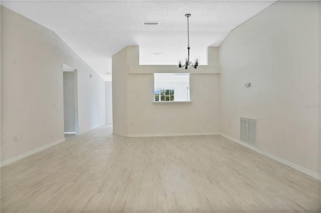 В аренду: $1,695 (3 спален, 2 ванн, 1152 Квадратных фут)