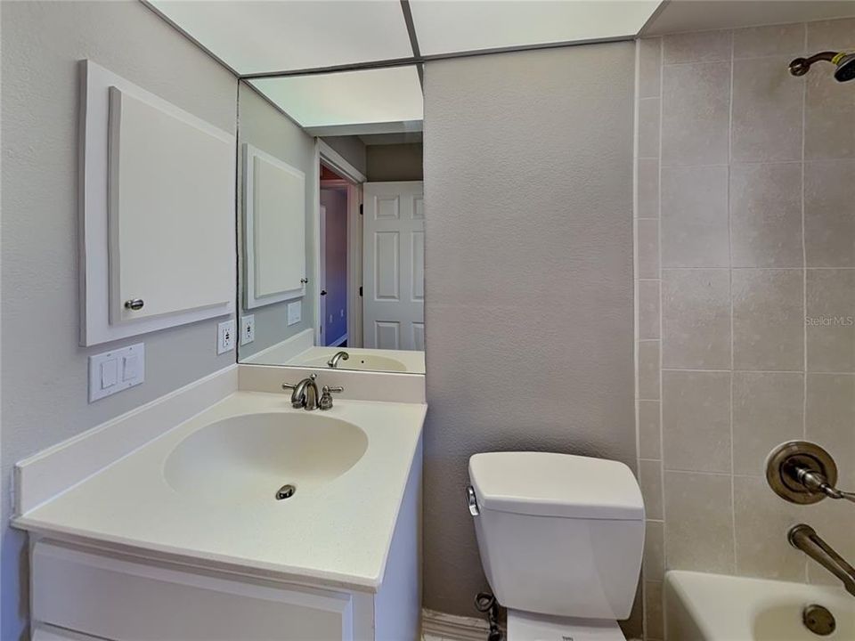 For Rent: $1,699 (3 beds, 2 baths, 1695 Square Feet)