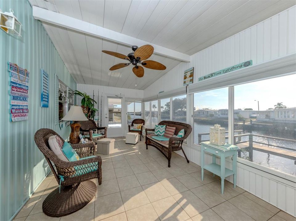 待售: $179,900 (2 贝兹, 2 浴室, 960 平方英尺)