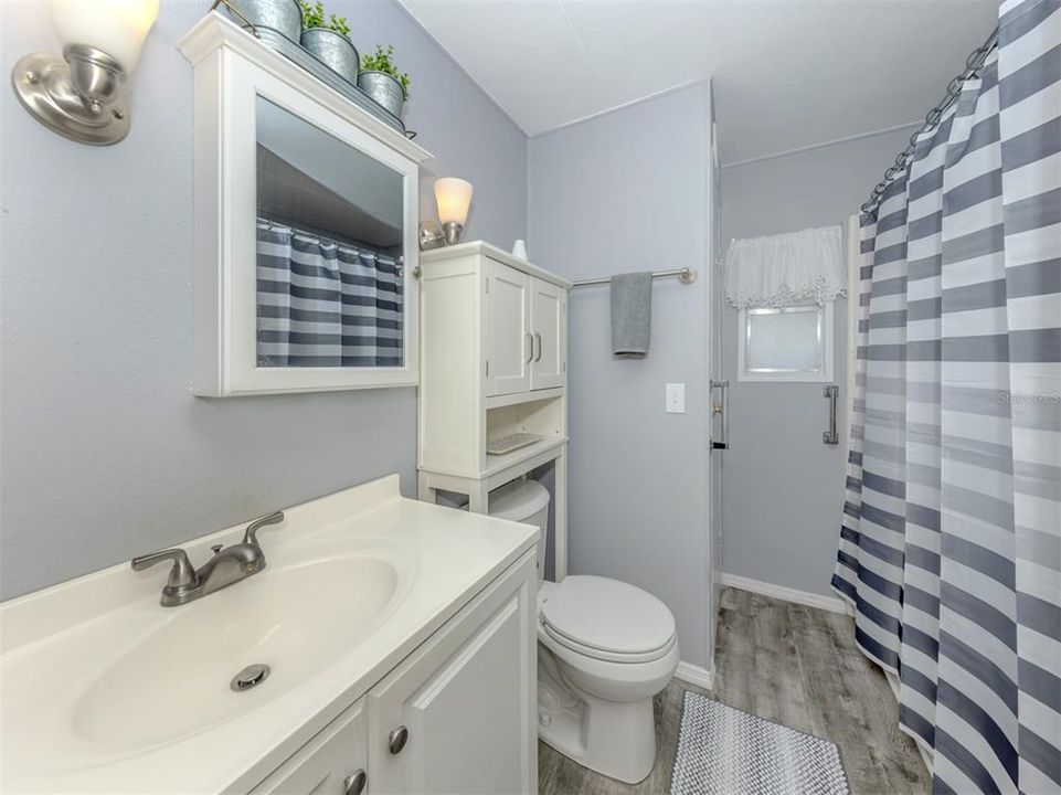 待售: $179,900 (2 贝兹, 2 浴室, 960 平方英尺)