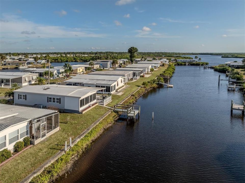 待售: $179,900 (2 贝兹, 2 浴室, 960 平方英尺)