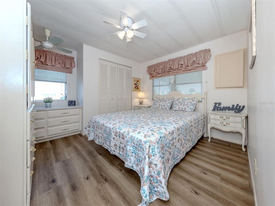 待售: $179,900 (2 贝兹, 2 浴室, 960 平方英尺)