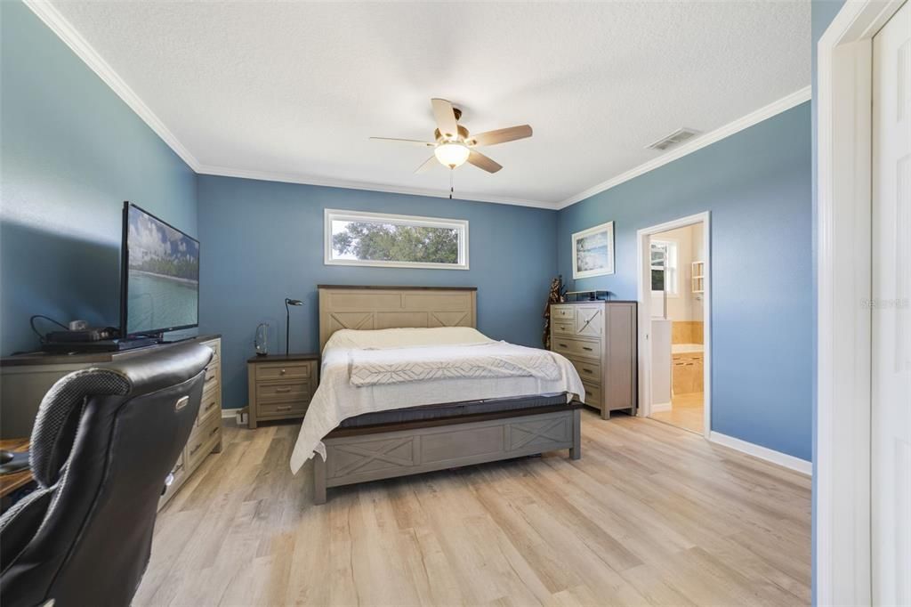 На продажу: $679,000 (4 спален, 3 ванн, 1941 Квадратных фут)